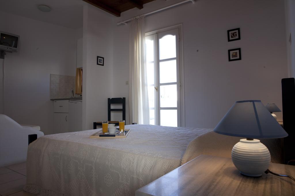 Elisso'S Philoxenia Aparthotel Агиос Прокопиос Екстериор снимка